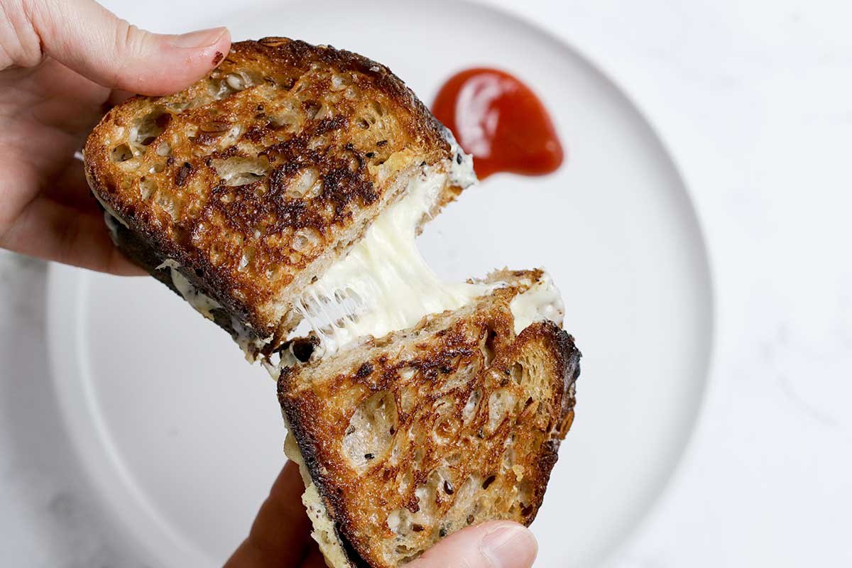 Hedesset Grilled Cheese Truffle Feature Image