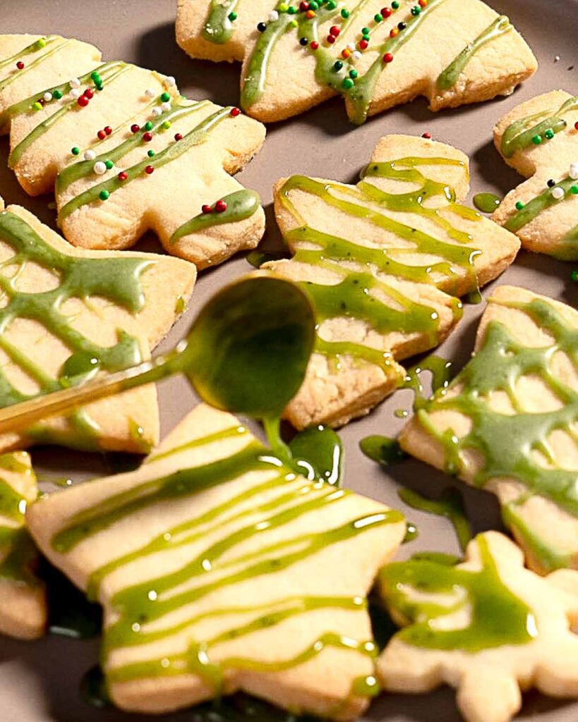 White Chocolate Matcha drizzled over shortbread cookies